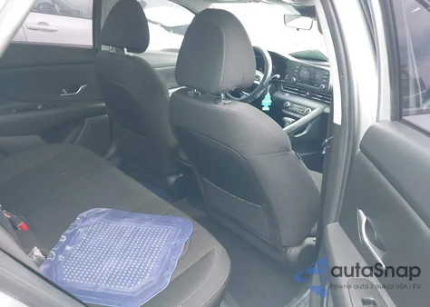 2022 Hyundai Elantra Sel z USA, uszkodzony, nr VIN 5NPLM4AG7NH057553